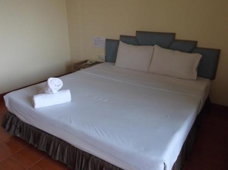SR Hotel Surat Thani Værelse billede
